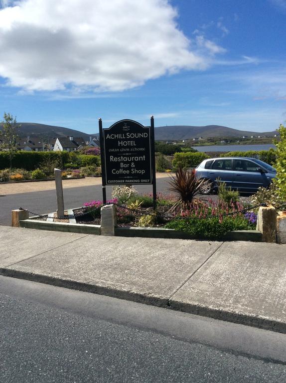 Achill Sound Hotel - Ostan Ghob A'Choire Extérieur photo